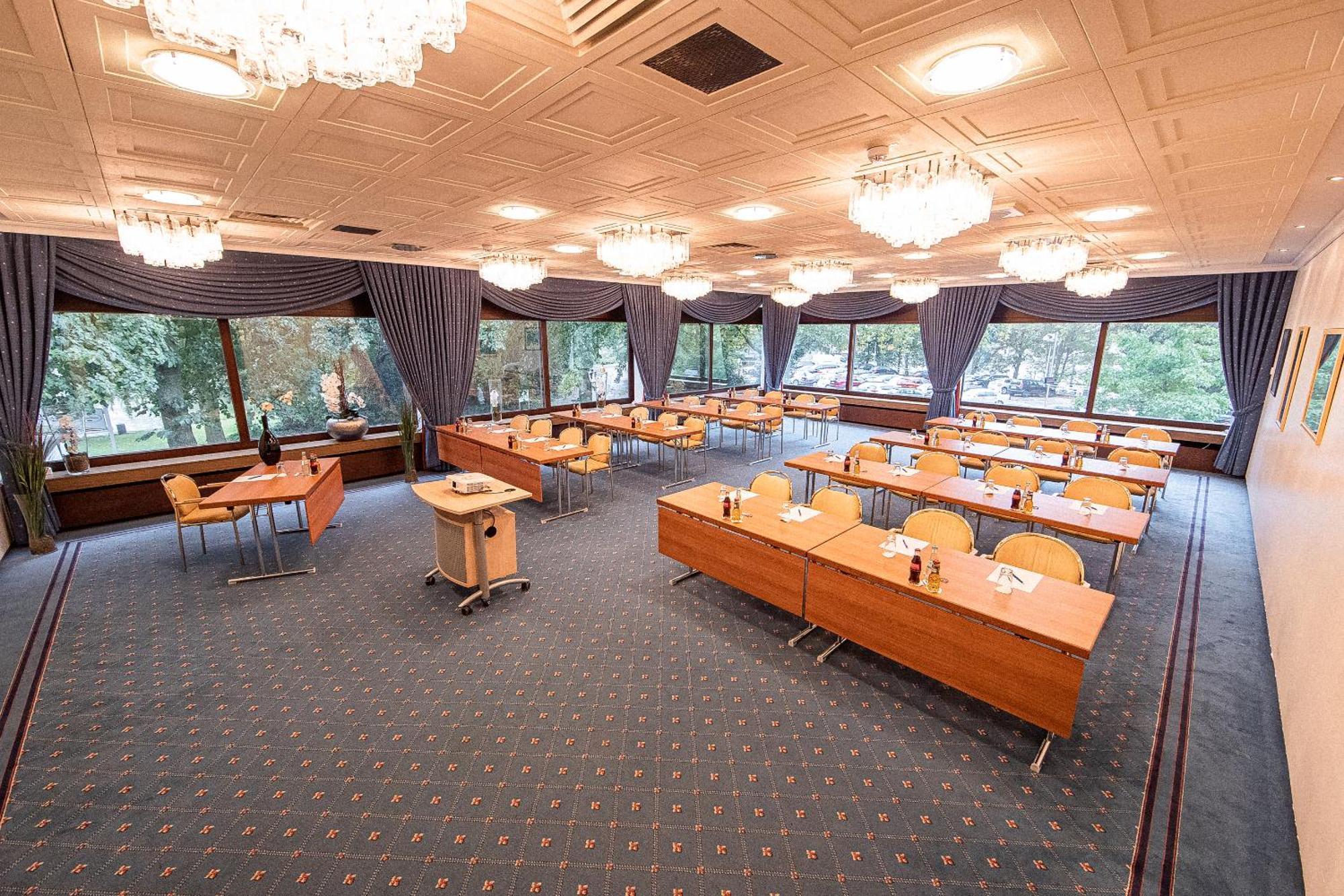 Plaza Hotel Gelsenkirchen Bagian luar foto